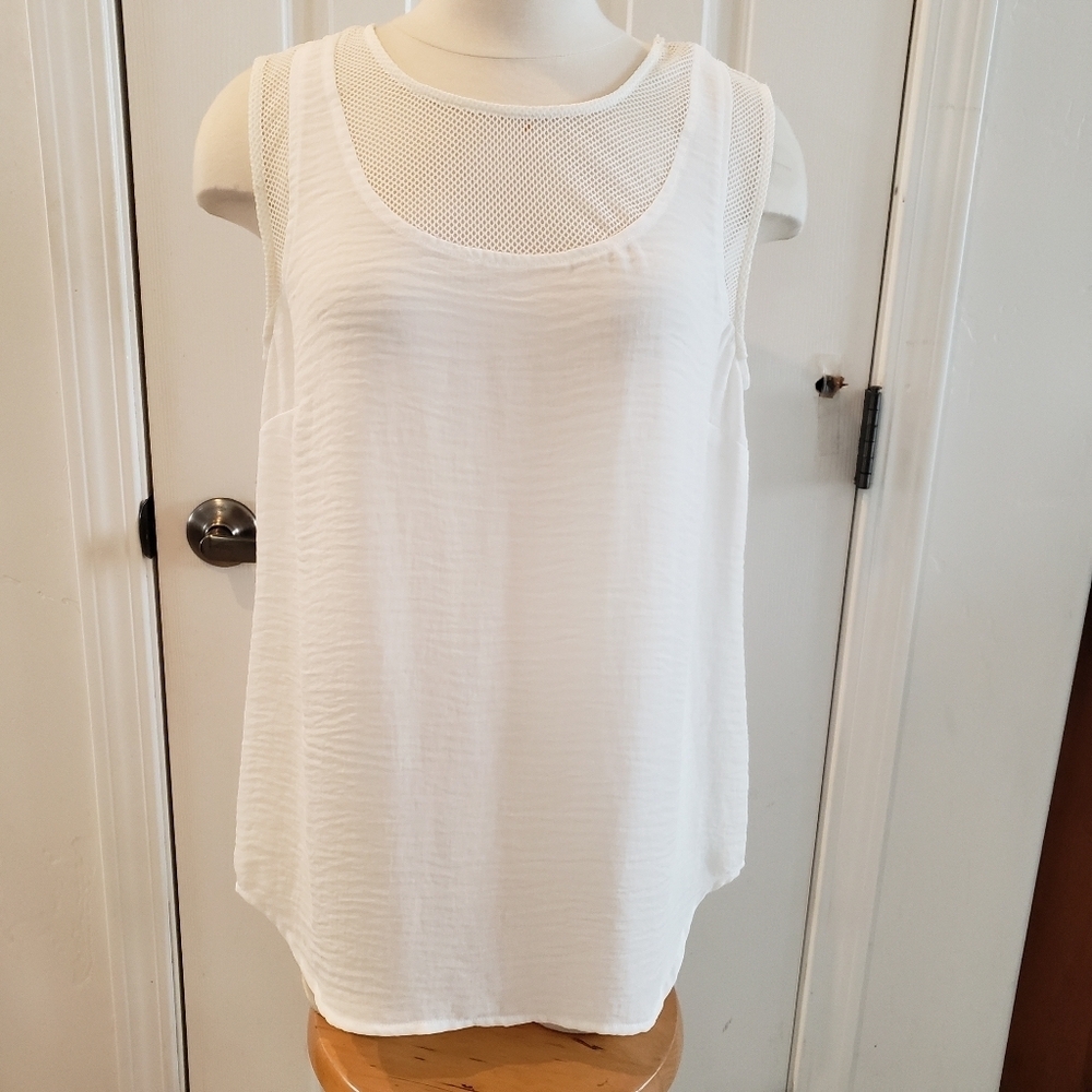 CAbi Off-White Sleeveless Tank Top Size Medium